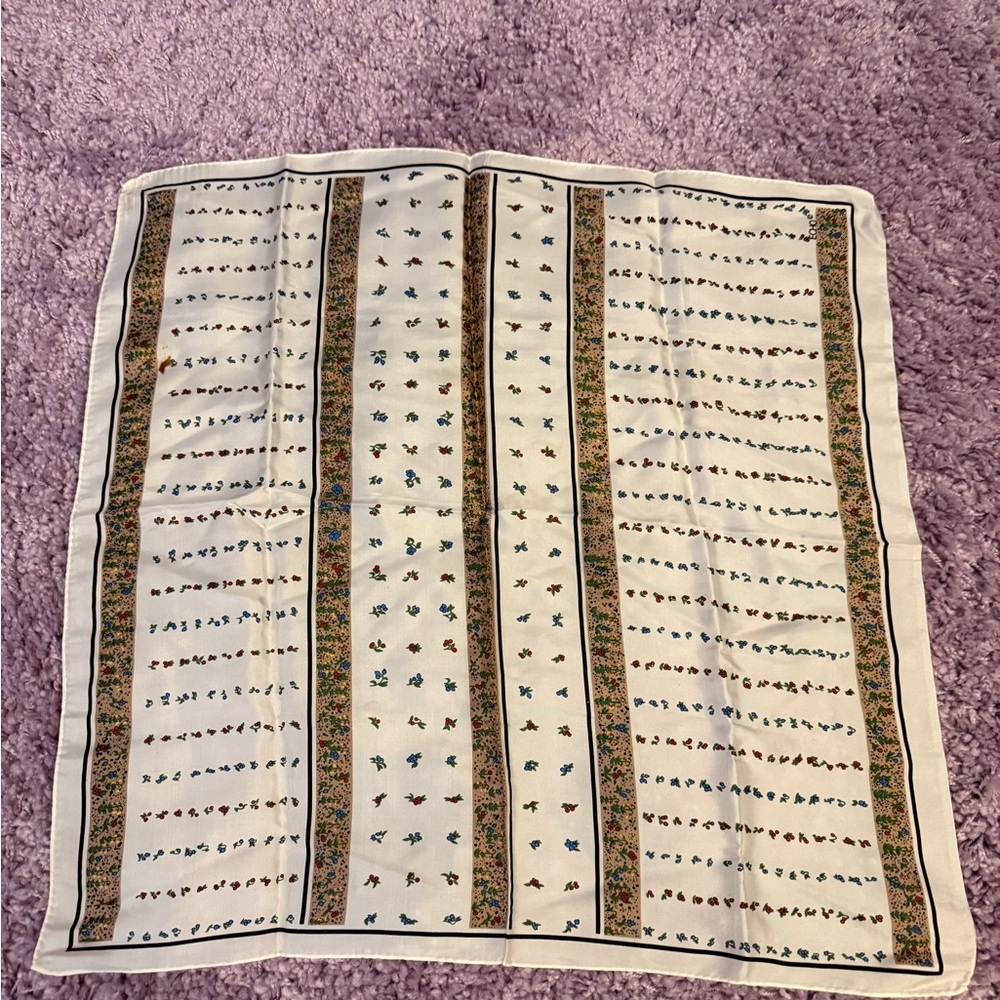 Echo White and Multicolor Berry Patterned Scarf